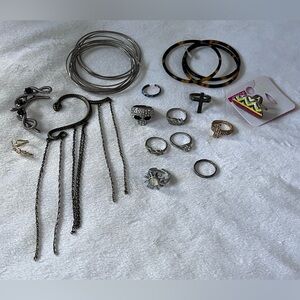 Hot Topic, Ardene, Claire’s Jewelry Bundle 15 pc